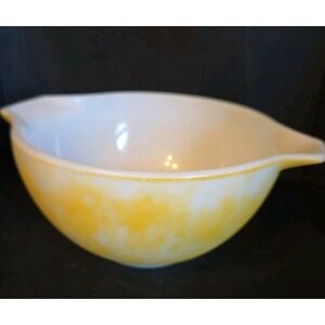 Vintage Pyrex 441 Yellow Cinderella Nesting Bowl - 1 1/2 Pint Excellent Cond‎